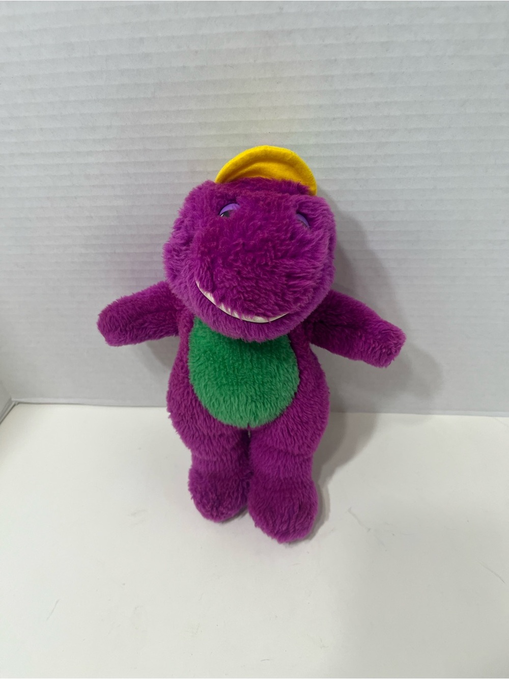 BARNEY Vibtage 90’s plush stuffed animal toy the purple dinosaur